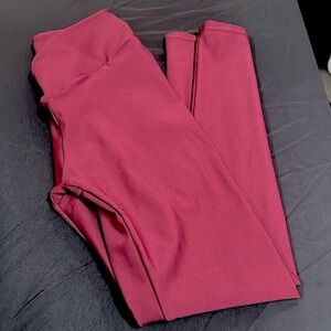 Obsession leggings scrunch butt. With a V front burgundy